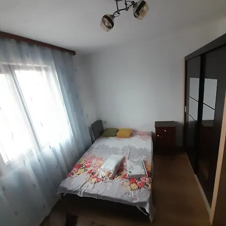 Levkov 아파트 페트리치