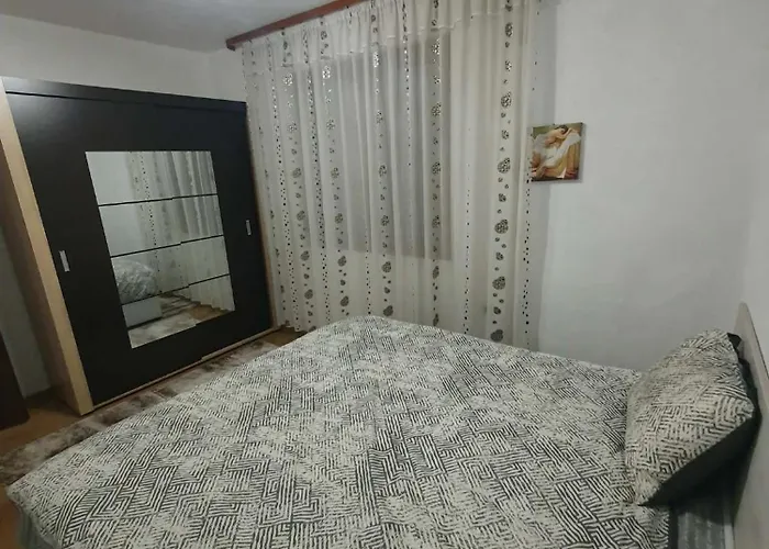 Levkov 公寓 佩特里奇